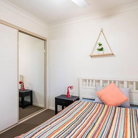 Room With Separate Bath In Shared Homestay Redcliffe Exterior foto